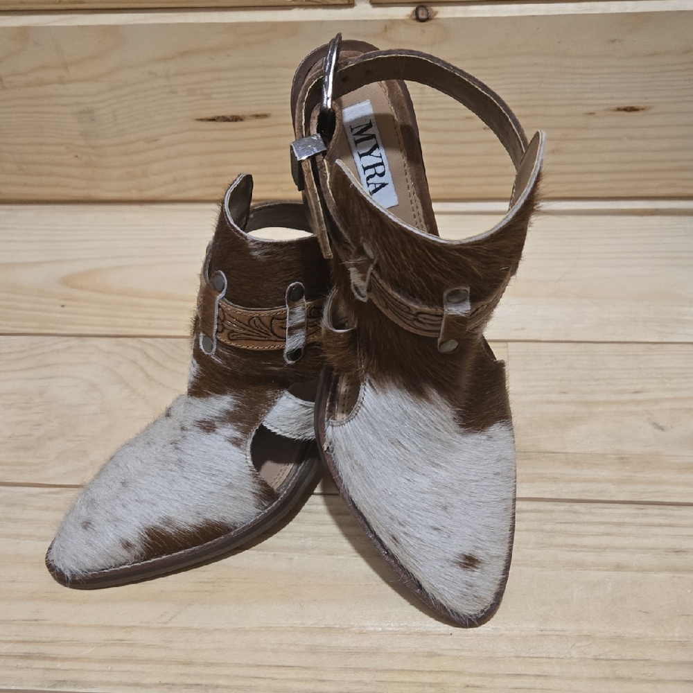 Myra Bag Tan and Cream Ankle Booties